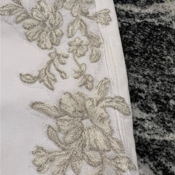 White House Black Market Winter White Skinny Jeans with Sparkly Embroidery - Picture 9 of 13